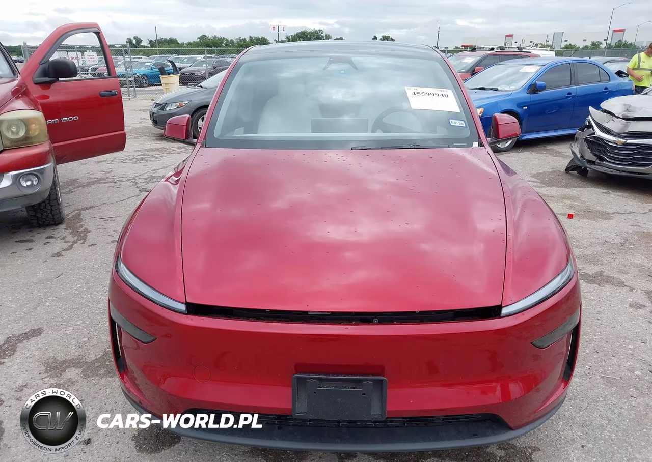 2026 Tesla Model Y VIN:7SAYGDEE2TA452757 - 12