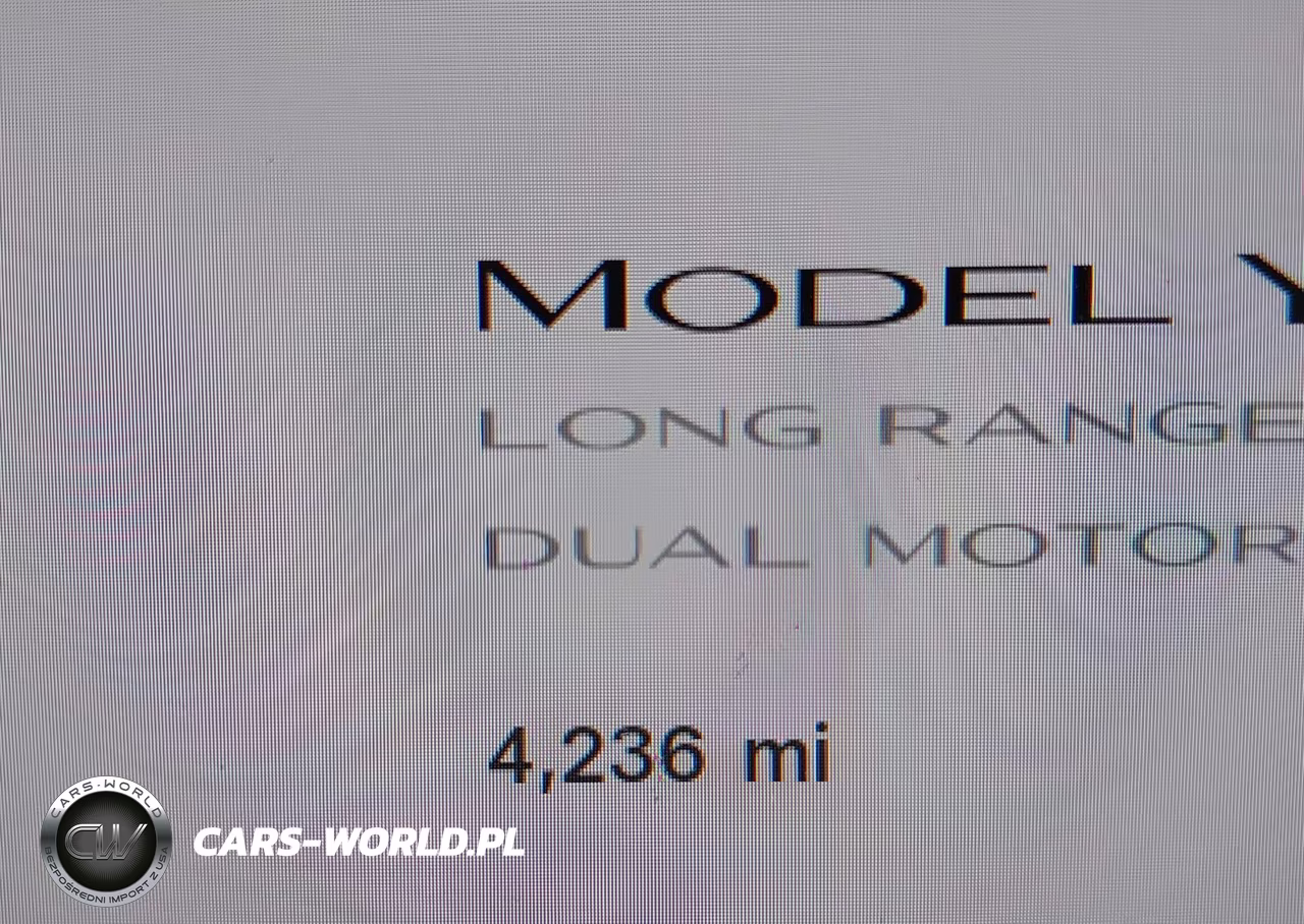 2026 Tesla Model Y VIN:7SAYGDEE2TA452757 - 7