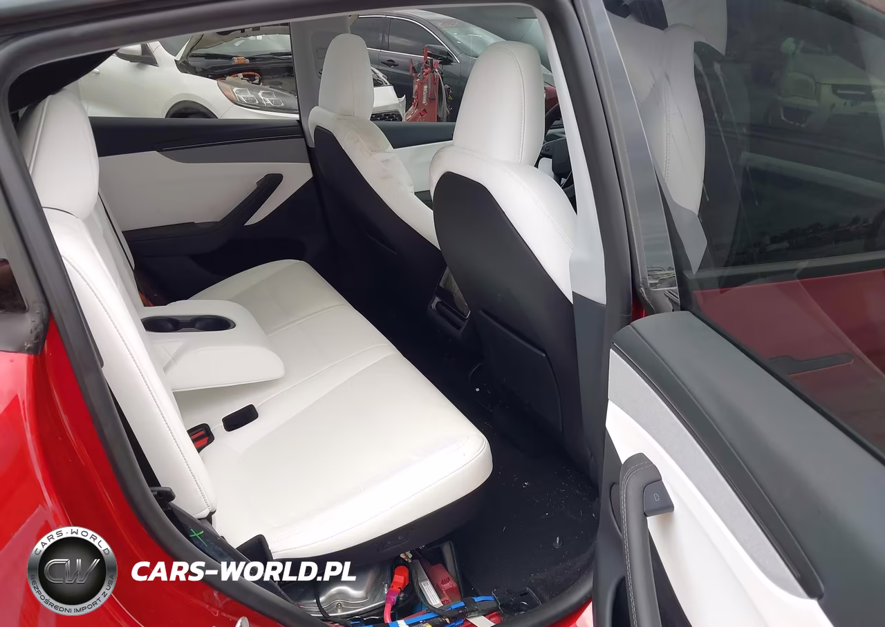 2026 Tesla Model Y VIN:7SAYGDEE2TA452757 - 8