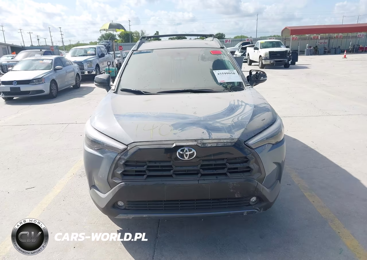 2026 Toyota Corolla Cross Xle VIN:7MUEAAAG4TV183253 - 11