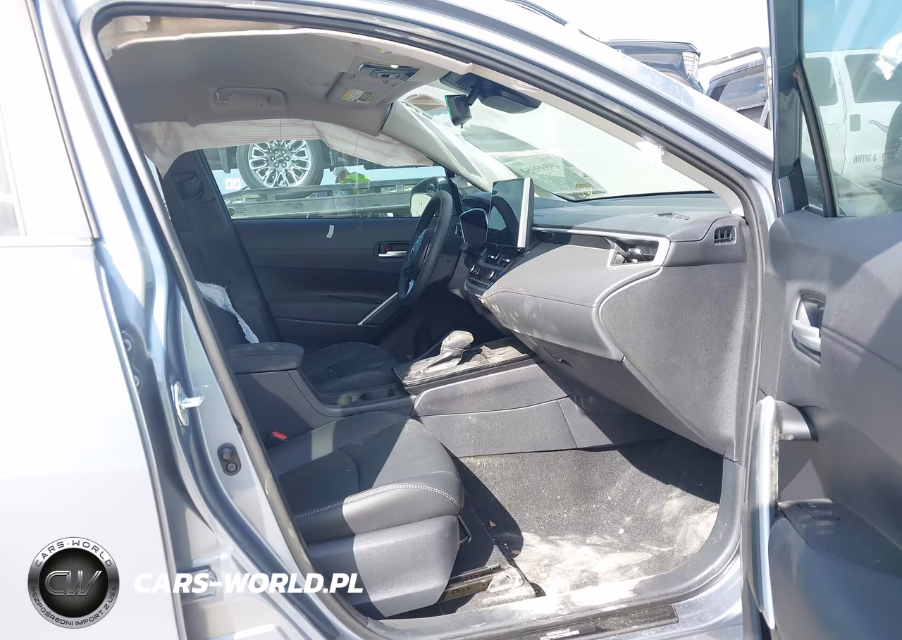2026 Toyota Corolla Cross Xle VIN:7MUEAAAG4TV183253 - 5