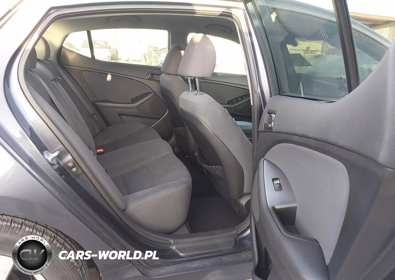 2015 Kia Optima Lx VIN:KNAGM4A70F5597360 - 8