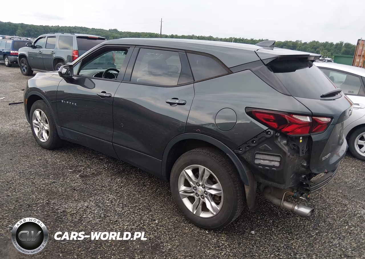 2019 Chevrolet Blazer VIN:3GNKBCRS2KS569251 - 3