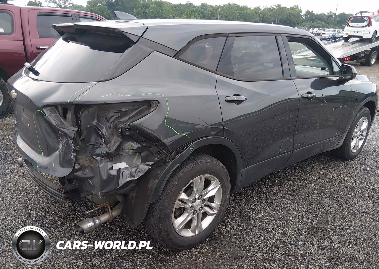 2019 Chevrolet Blazer VIN:3GNKBCRS2KS569251 - 4