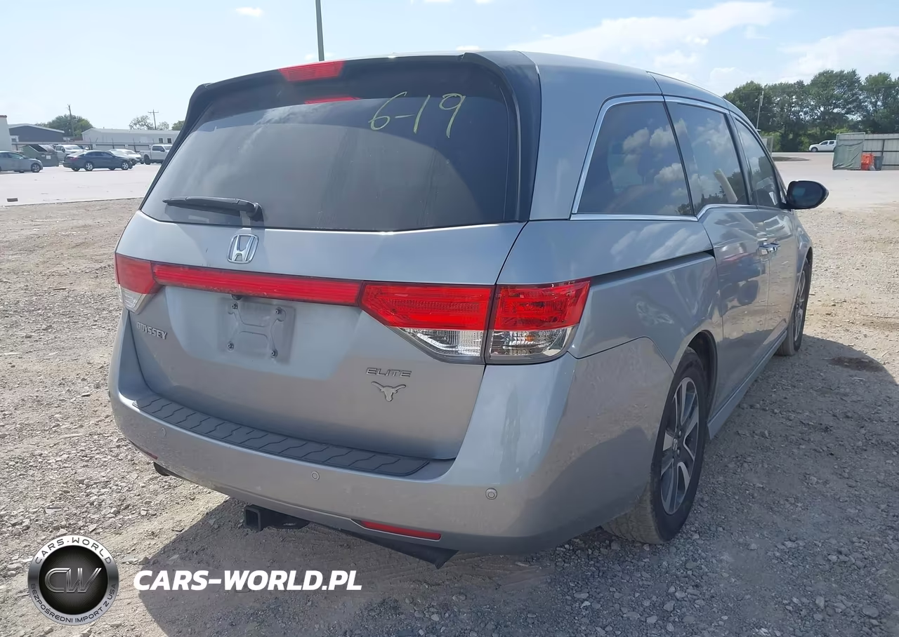 2016 Honda Odyssey Touring-Touring Elite VIN:5FNRL5H94GB026210 - 4
