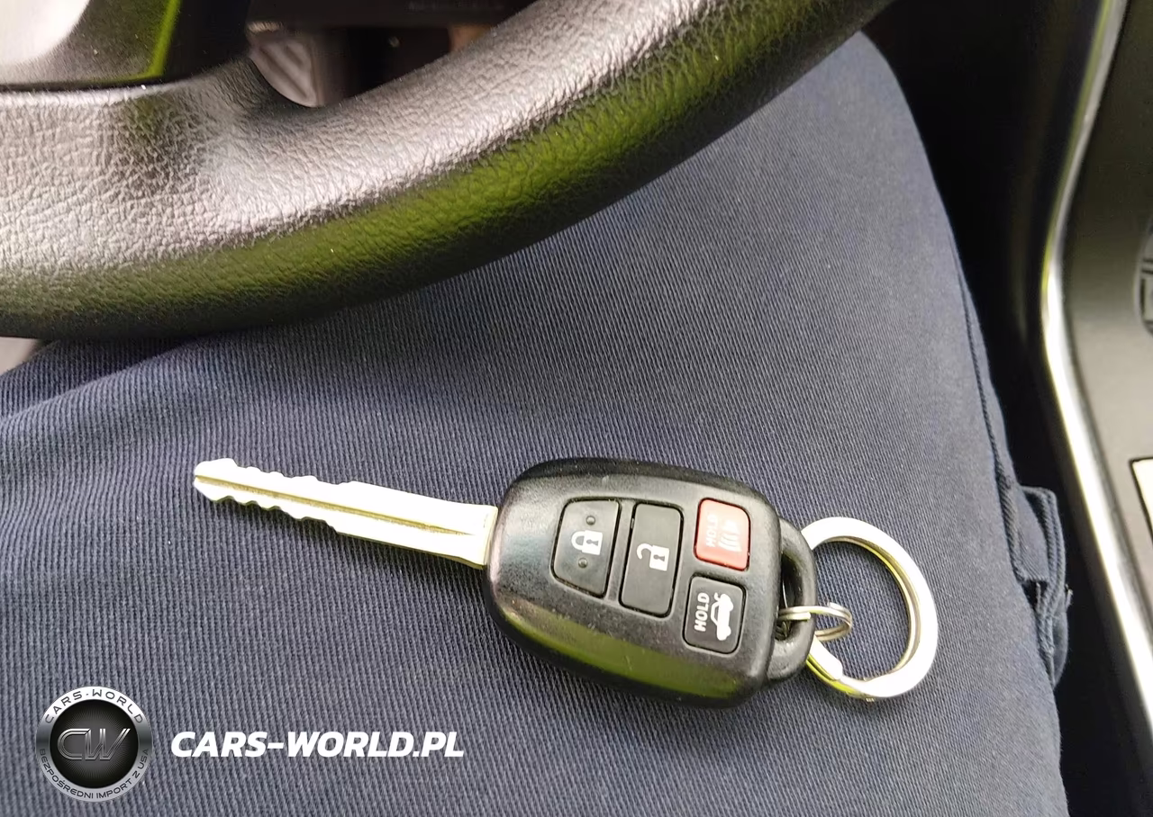 2017 Toyota Camry Le VIN:4T1BF1FK7HU726962 - 11