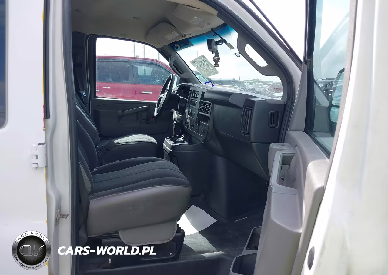 2019 GMC Savana 2500 Work Van VIN:1GTW7AFG7K1302463 - 5