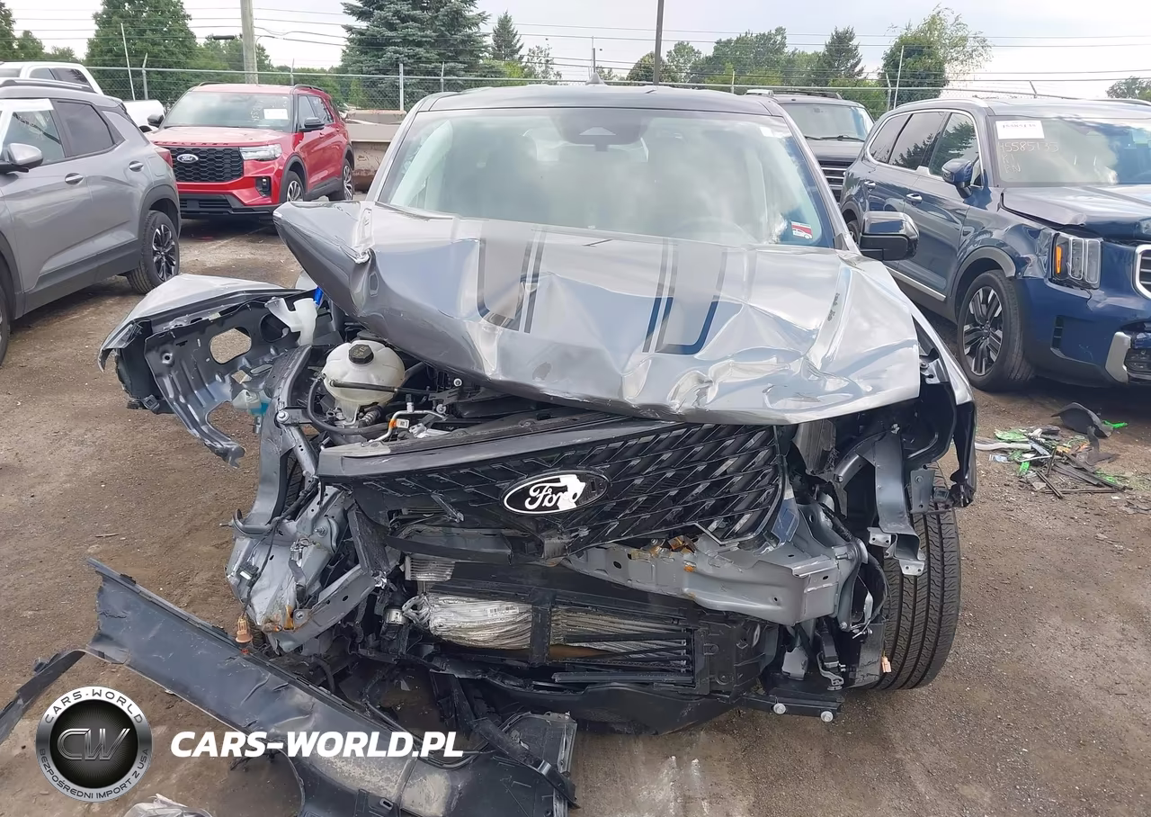 2025 Ford Maverick Xlt VIN:3FTTW8JA4SRB66610 - 12