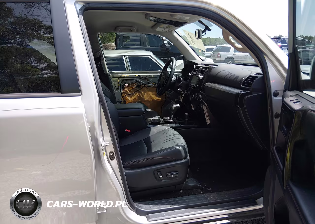 2018 Toyota 4Runner Trd Off Road Premium VIN:JTEBU5JR5J5532478 - 5