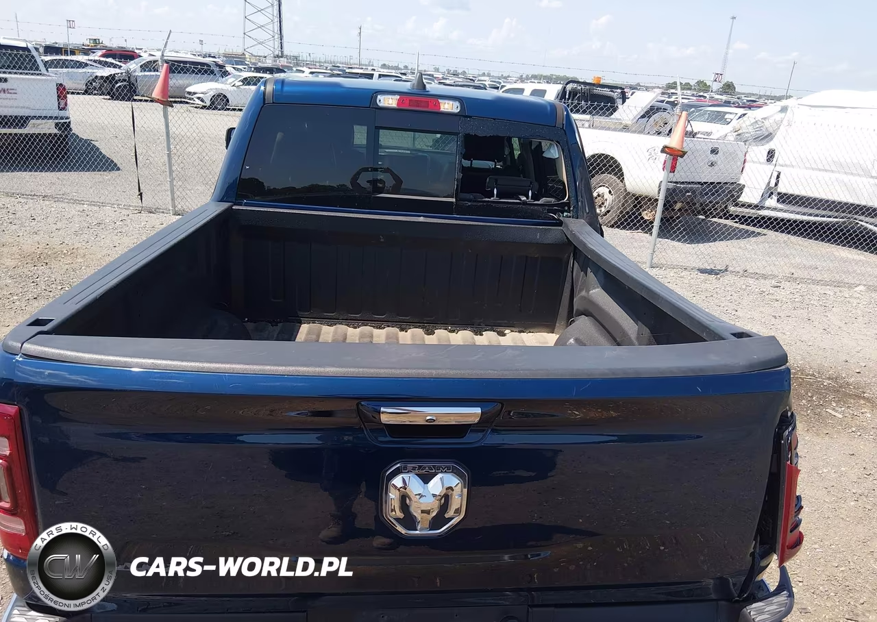2019 Ram 1500 Laramie 4X2 5'7 Box VIN:1C6RREJT1KN898575 - 17