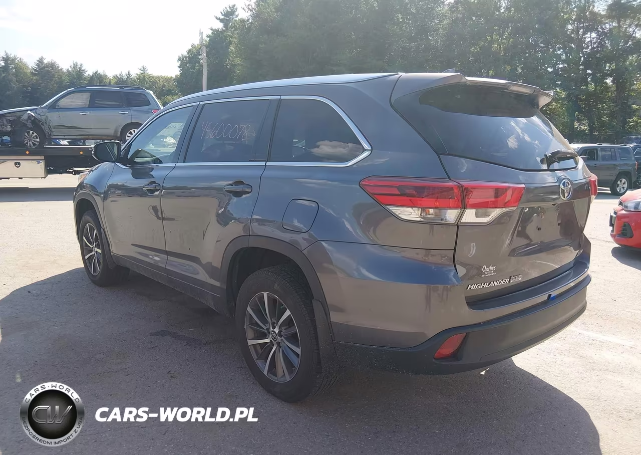 2018 Toyota Highlander Xle VIN:5TDJZRFH9JS527982 - 19