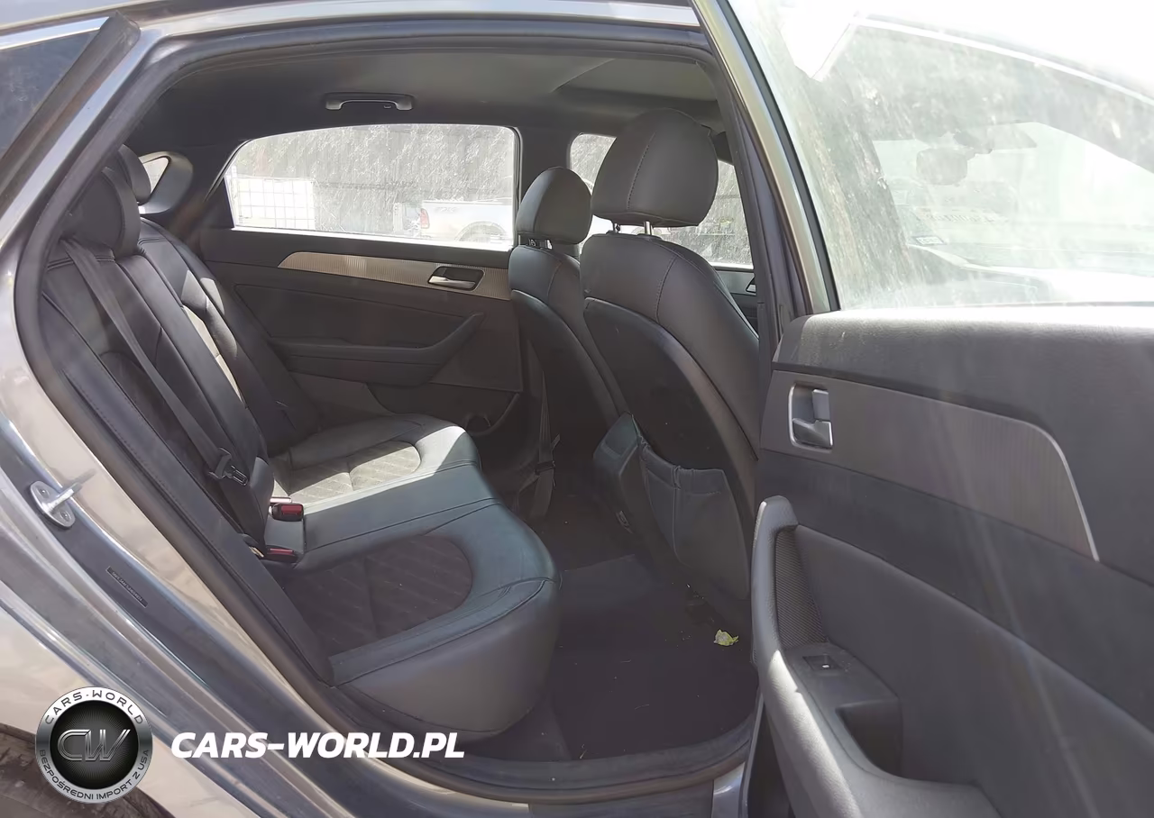 2018 Hyundai Sonata Sport VIN:5NPE34AF5JH694924 - 8
