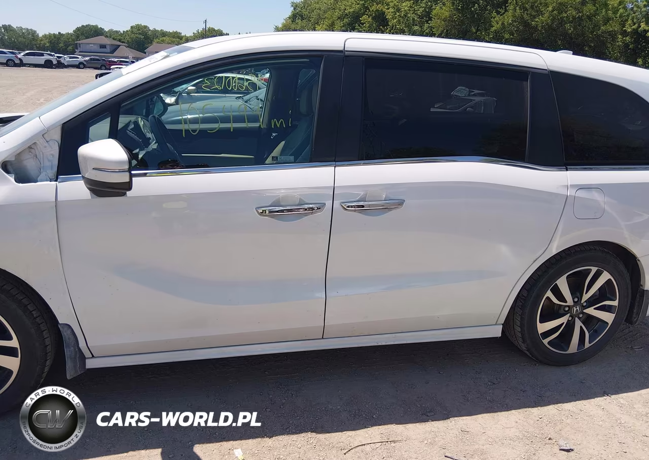 2021 Honda Odyssey Touring VIN:5FNRL6H83MB020522 - 15