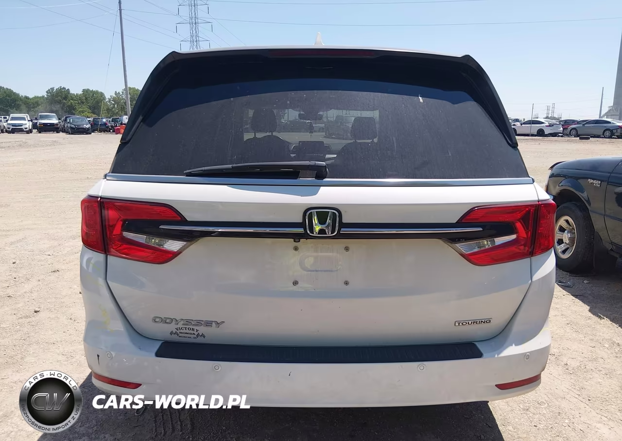 2021 Honda Odyssey Touring VIN:5FNRL6H83MB020522 - 17
