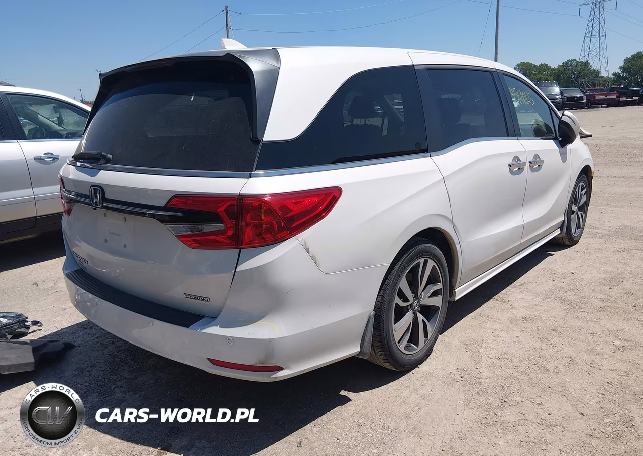2021 Honda Odyssey Touring VIN:5FNRL6H83MB020522 - 4