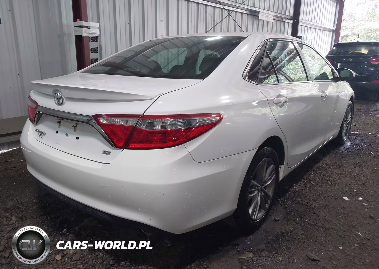 2017 Toyota Camry Se VIN:4T1BF1FK4HU790960 - 4