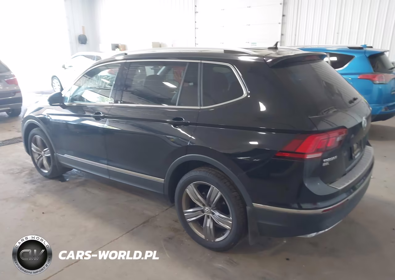 2018 Volkswagen Tiguan 2.0T Sel Premium VIN:3VV4B7AX3JM130578 - 3