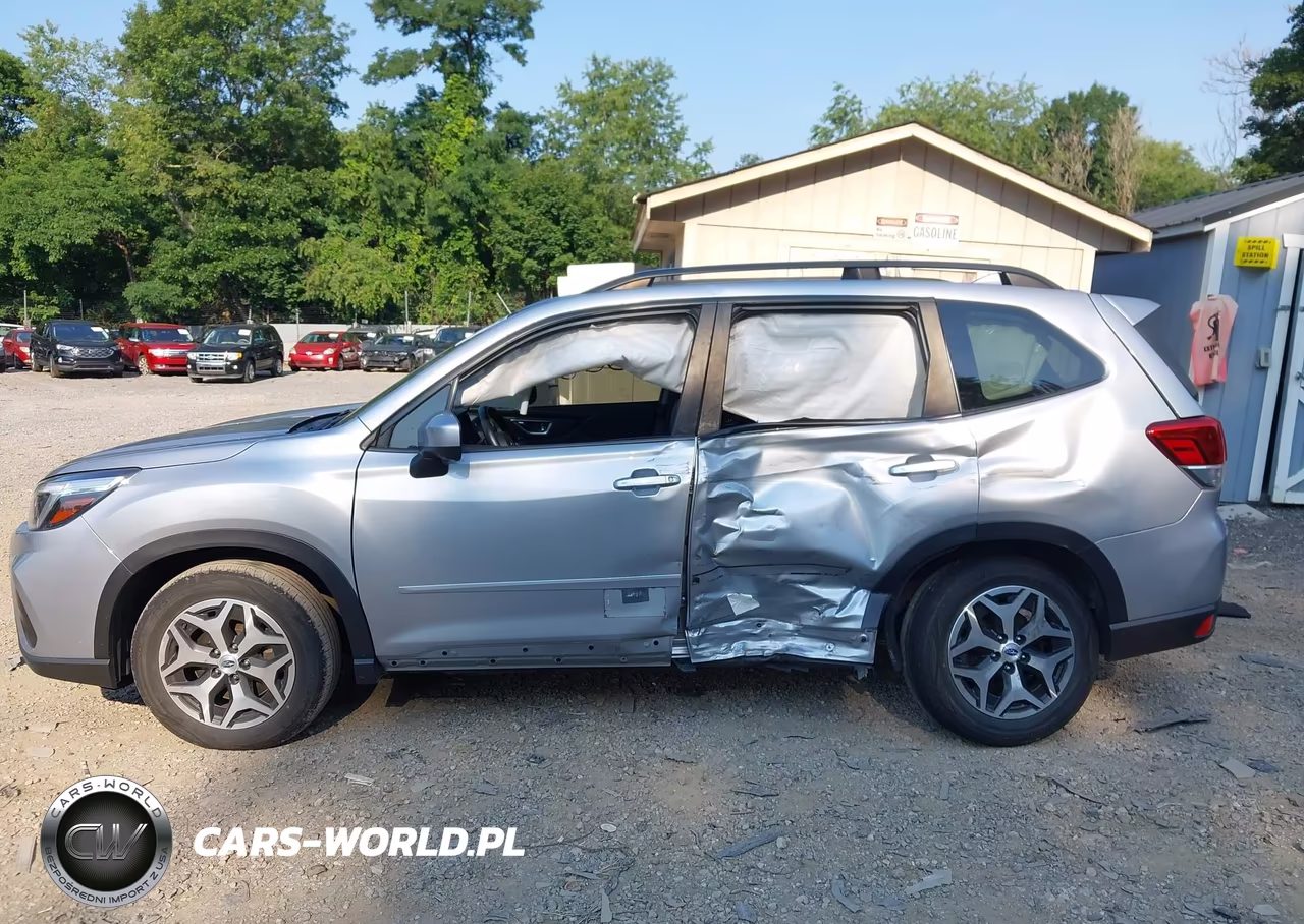 2021 Subaru Forester Premium VIN:JF2SKAFC4MH561210 - 14