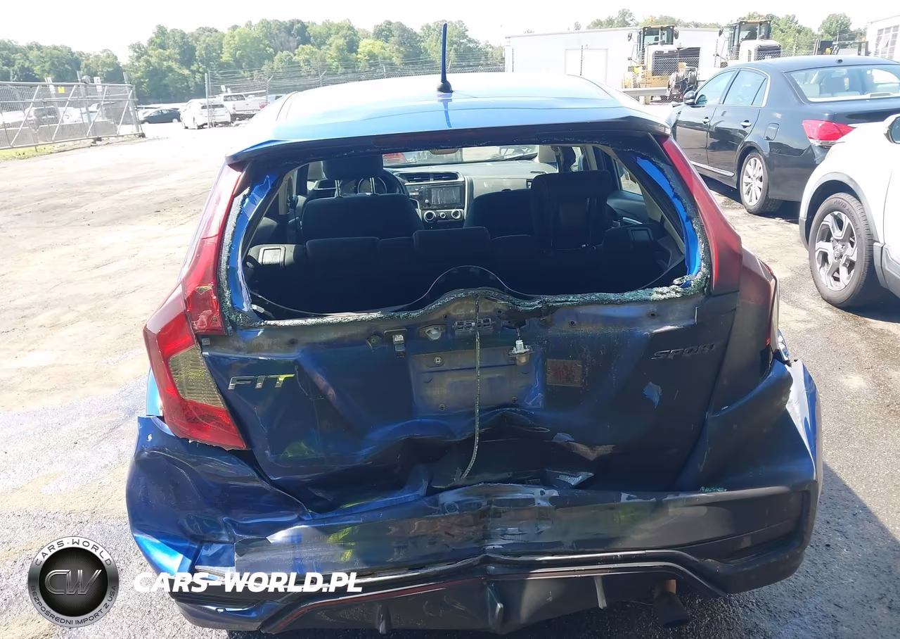 2018 Honda Fit Sport VIN:3HGGK5H6XJM724809 - 16