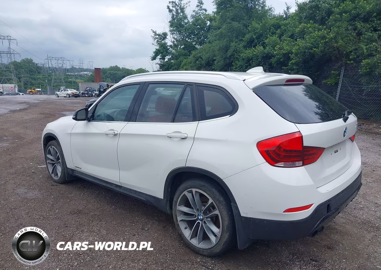 2014 BMW X1 xDrive28I VIN:WBAVL1C57EVY10338 - 3
