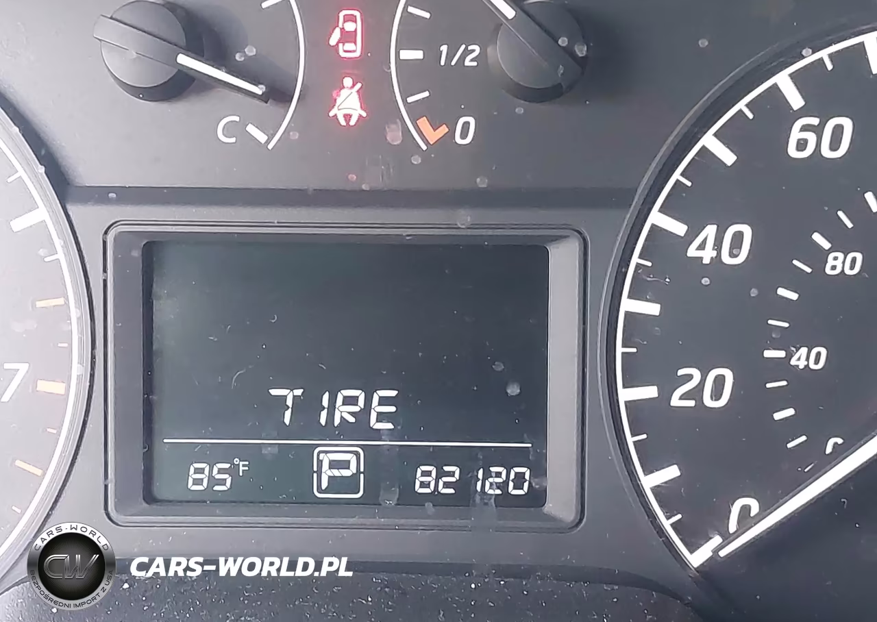 2017 Nissan Sentra S VIN:3N1AB7APXHY227929 - 15