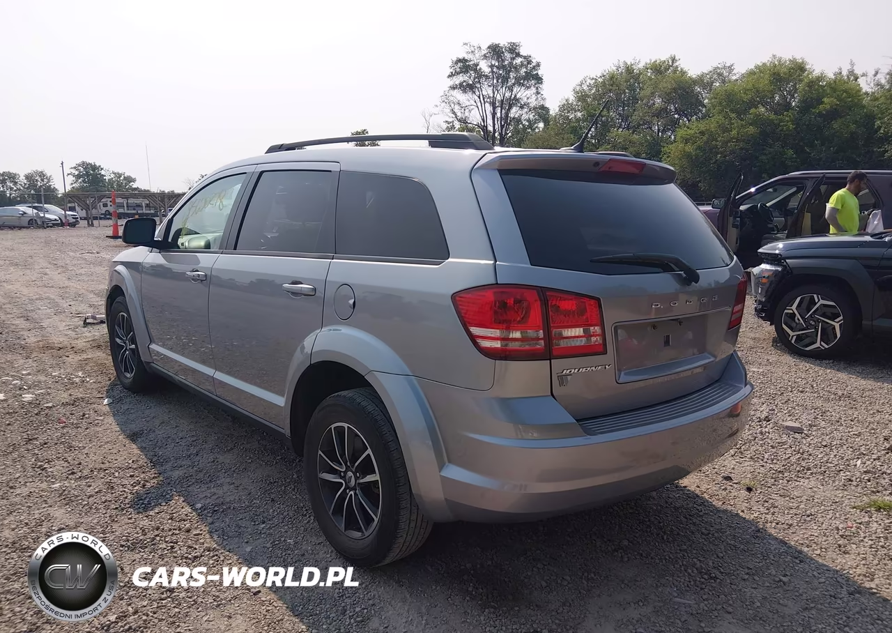 2018 Dodge Journey Se VIN:3C4PDCAB6JT385007 - 3
