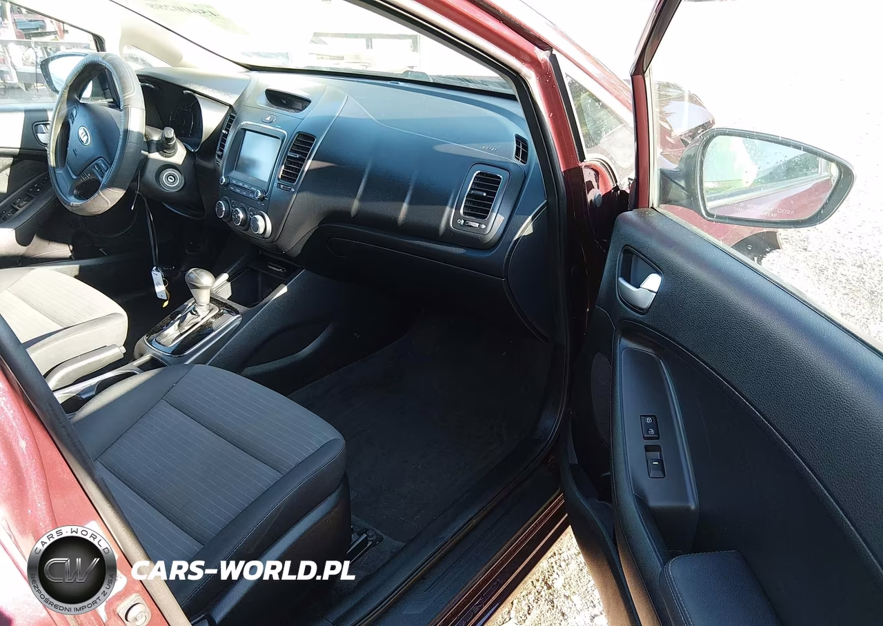 2018 Kia Forte Lx VIN:3KPFL4A79JE193648 - 5