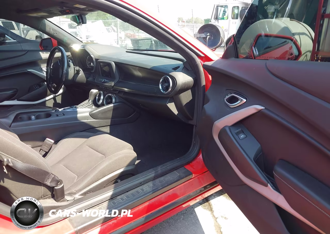 2019 Chevrolet Camaro 1Lt VIN:1G1FB1RX6K0158302 - 5