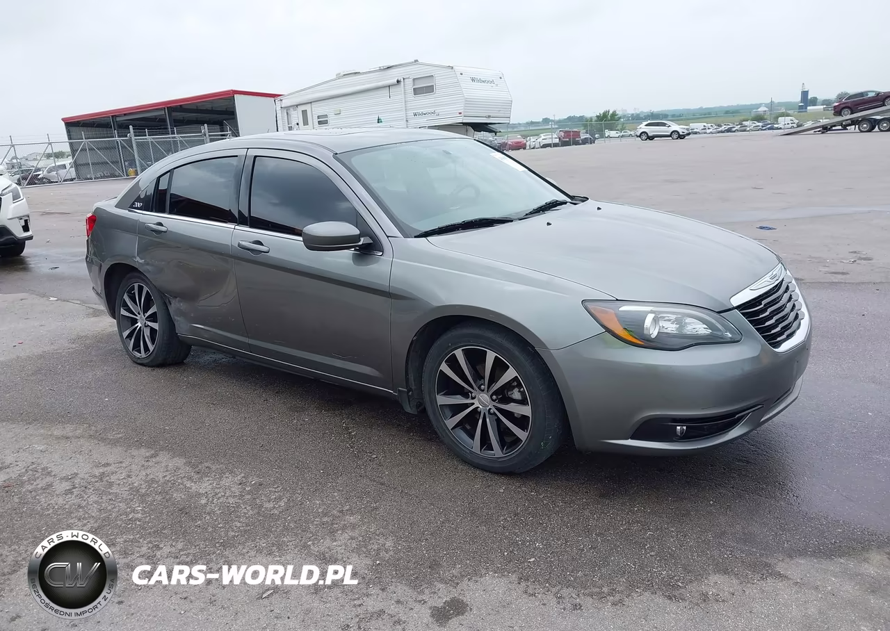 2013 Chrysler 200 Limited – zdjęcie 1 z 16