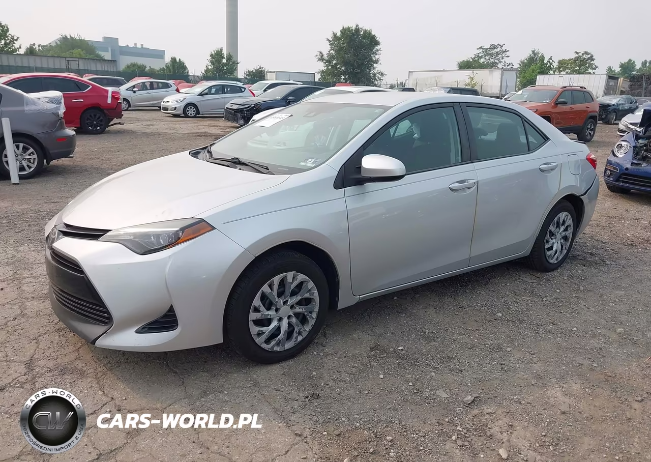 2017 Toyota Corolla Le VIN:2T1BURHE8HC884305 - 2