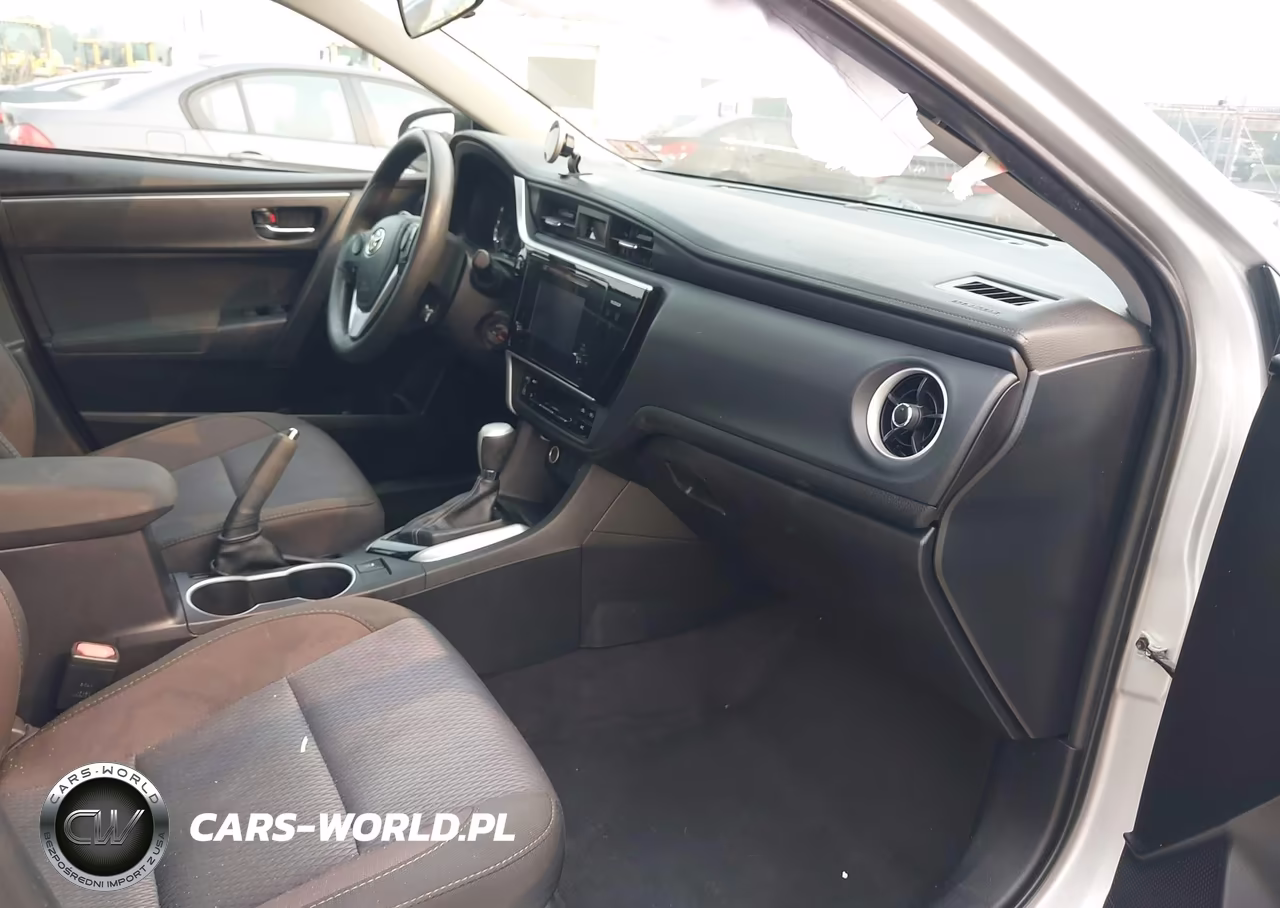 2017 Toyota Corolla Le VIN:2T1BURHE8HC884305 - 5