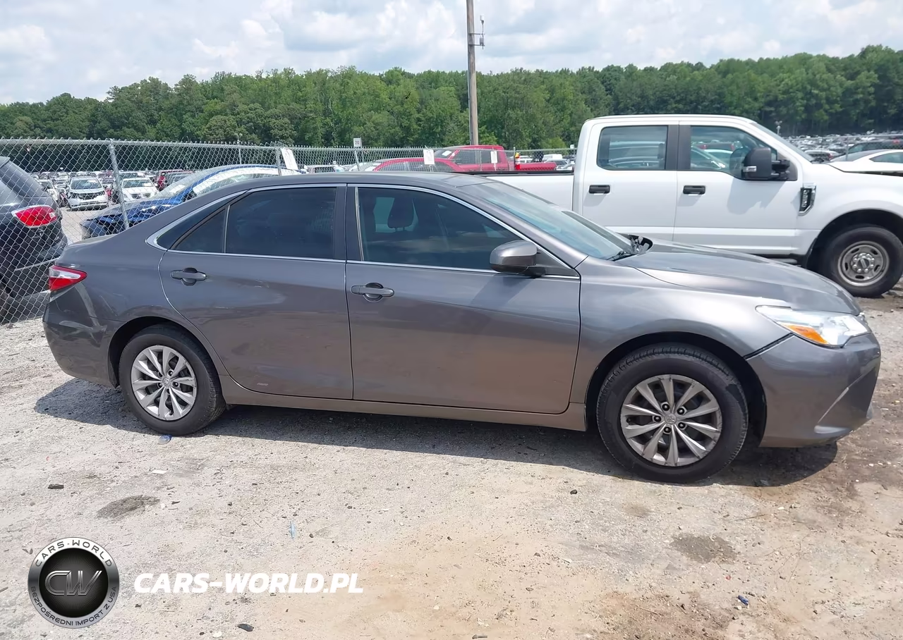 2016 Toyota Camry Le VIN:4T1BF1FK7GU547514 - 13