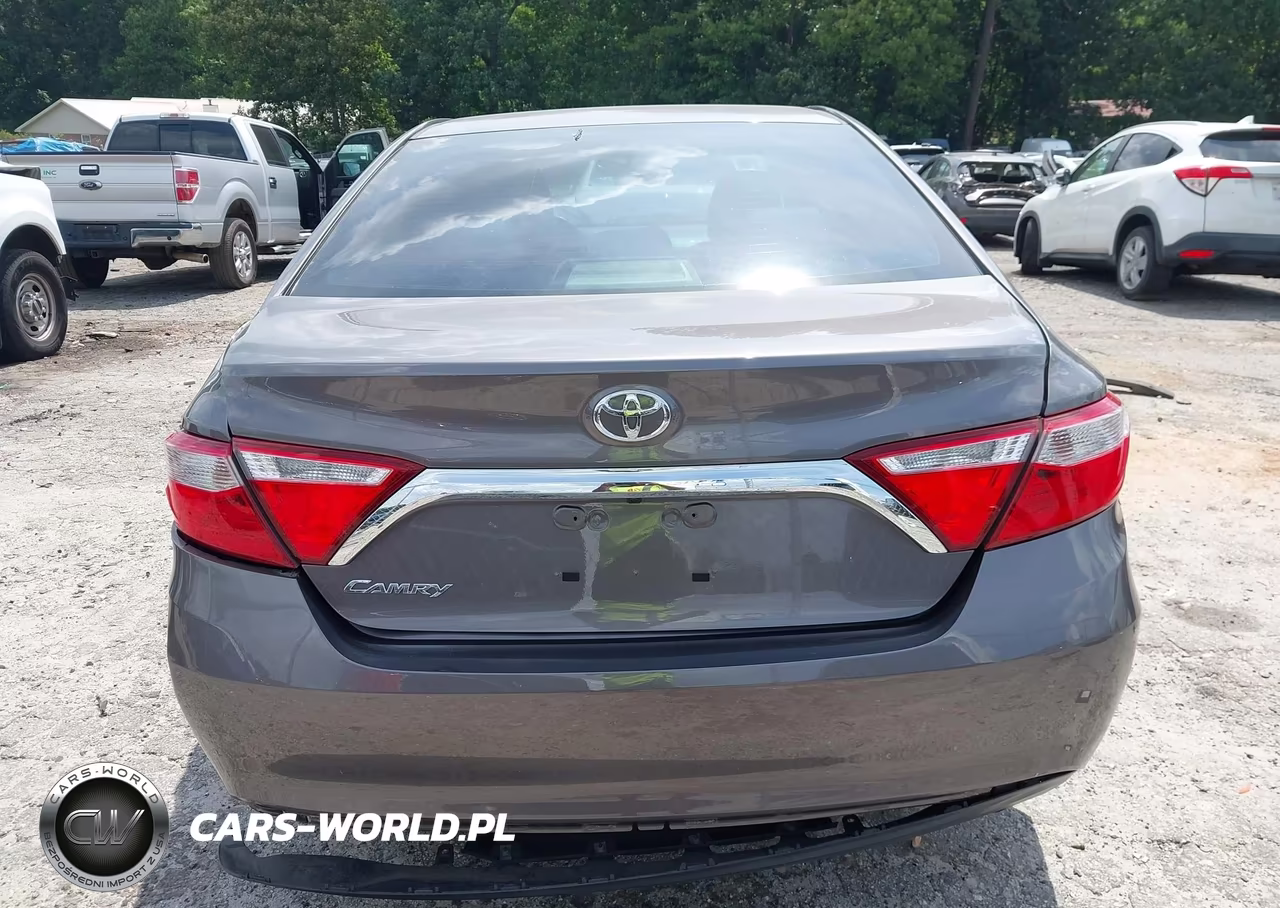 2016 Toyota Camry Le VIN:4T1BF1FK7GU547514 - 16