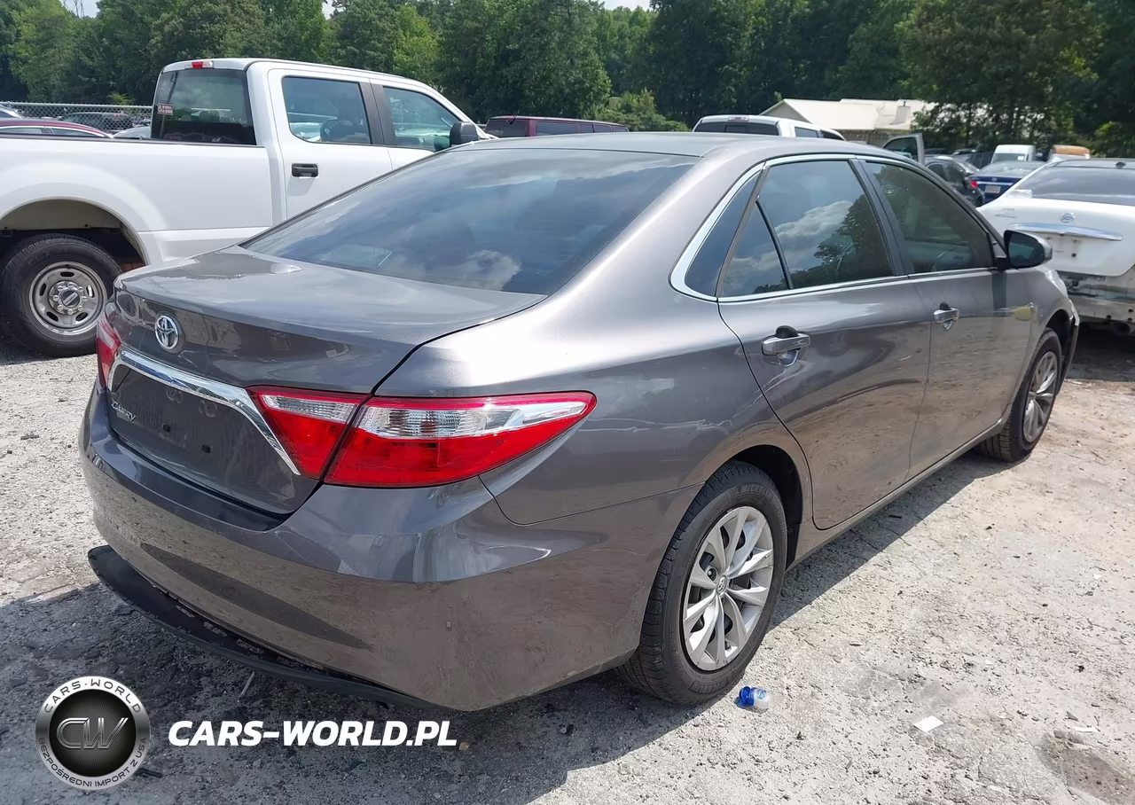 2016 Toyota Camry Le VIN:4T1BF1FK7GU547514 - 4