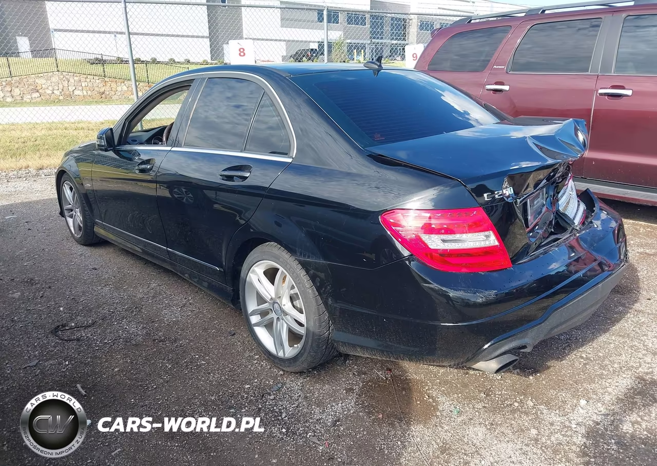 2012 Mercedes-Benz C 250 Luxury-Sport VIN:WDDGF4HB8CA609383 - 3