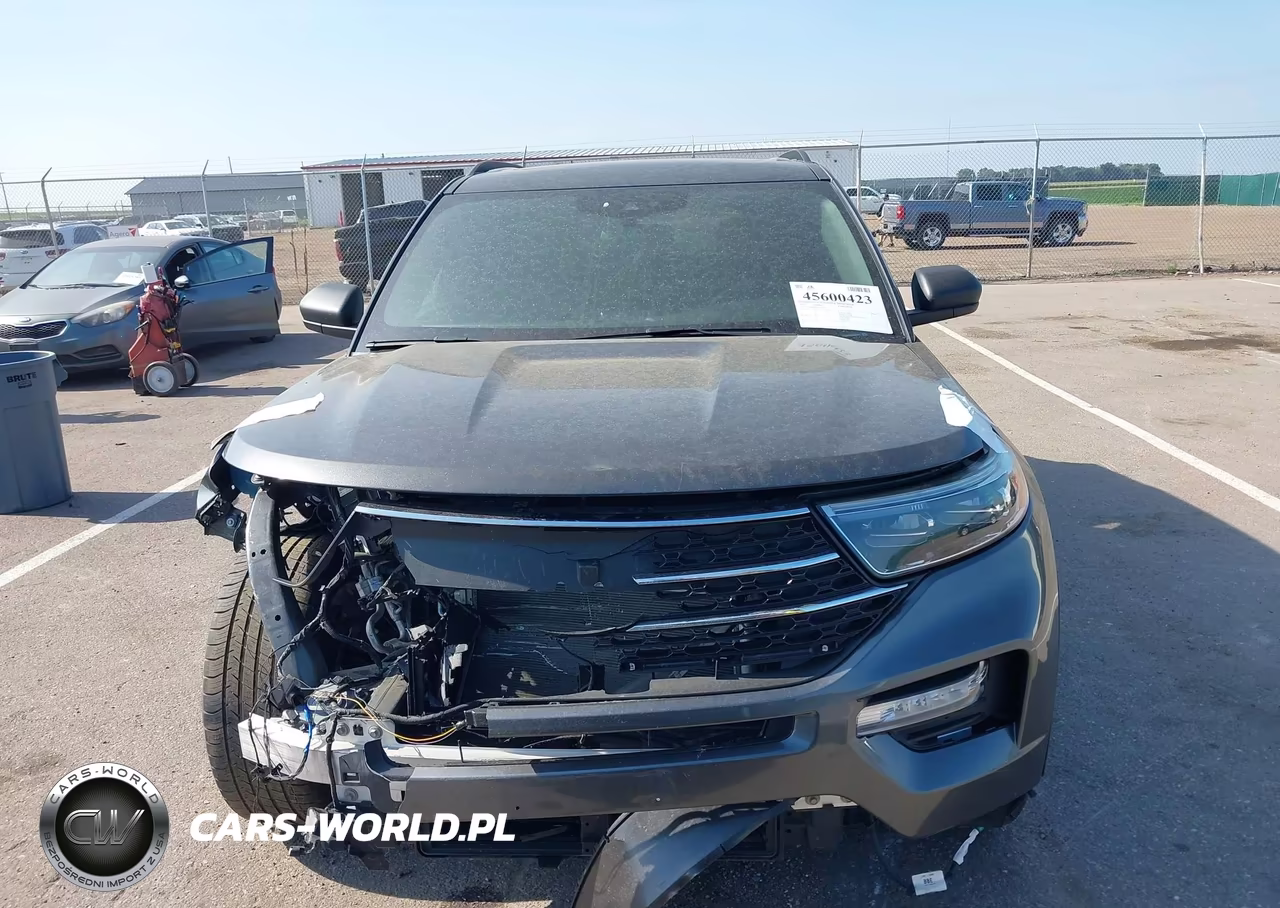 2020 Ford Explorer Xlt VIN:1FMSK8DH8LGB27247 - 13