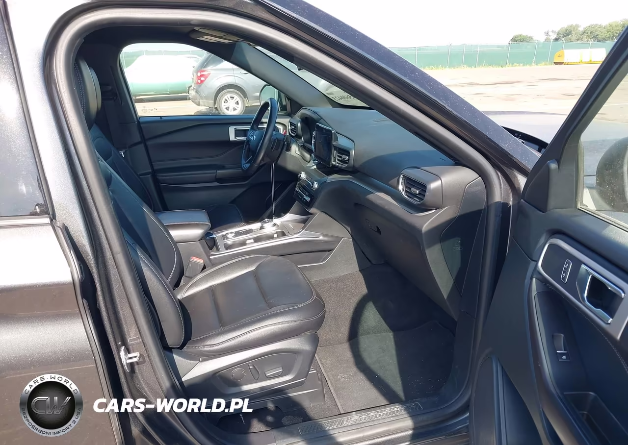 2020 Ford Explorer Xlt VIN:1FMSK8DH8LGB27247 - 5