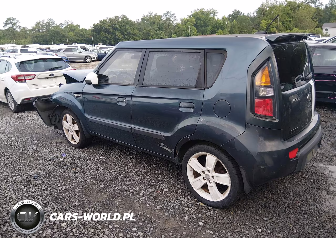 2010 Kia Soul + VIN:KNDJT2A29A7069298 - 3