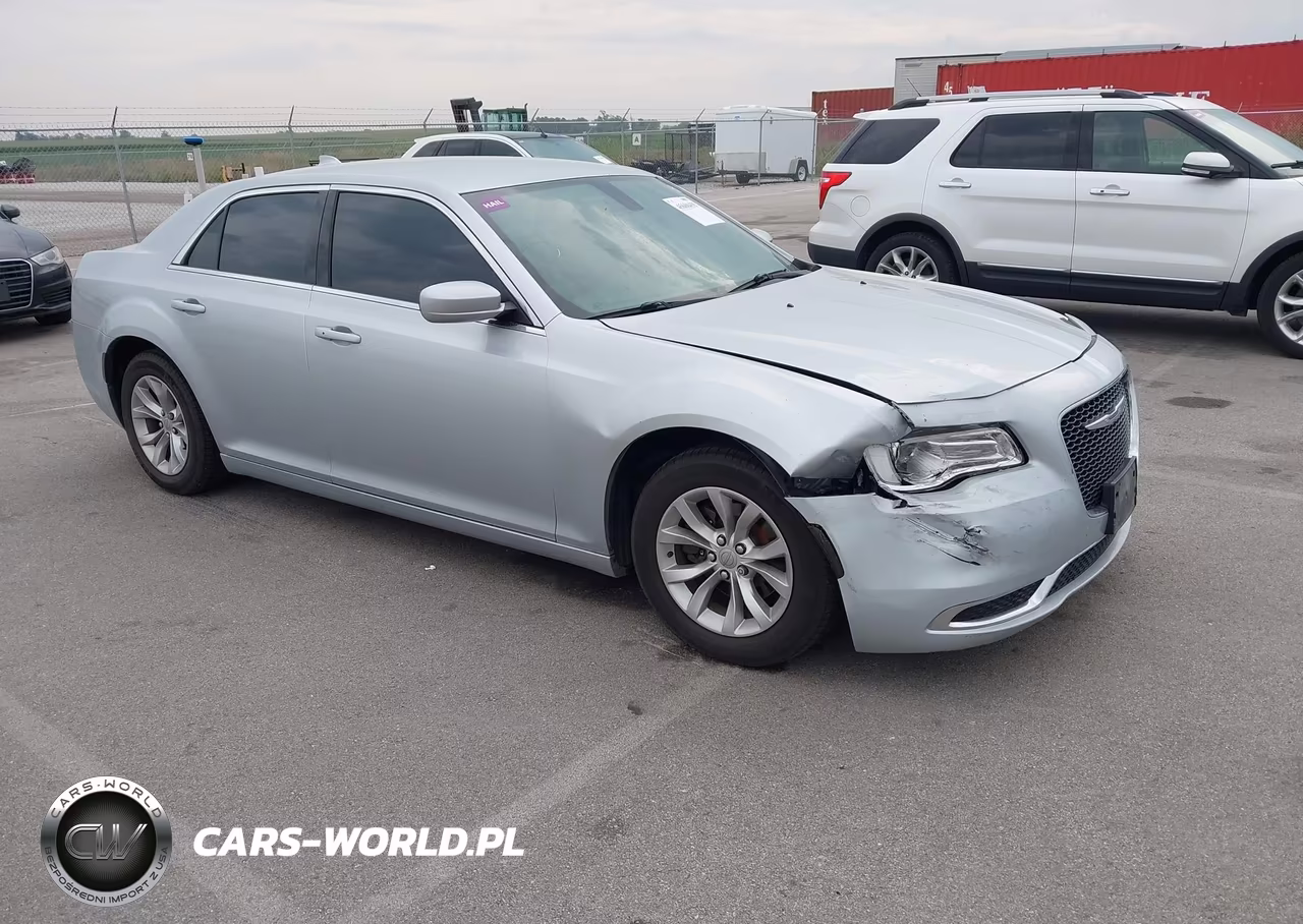 2019 Chrysler 300 Touring – zdjęcie 1 z 17