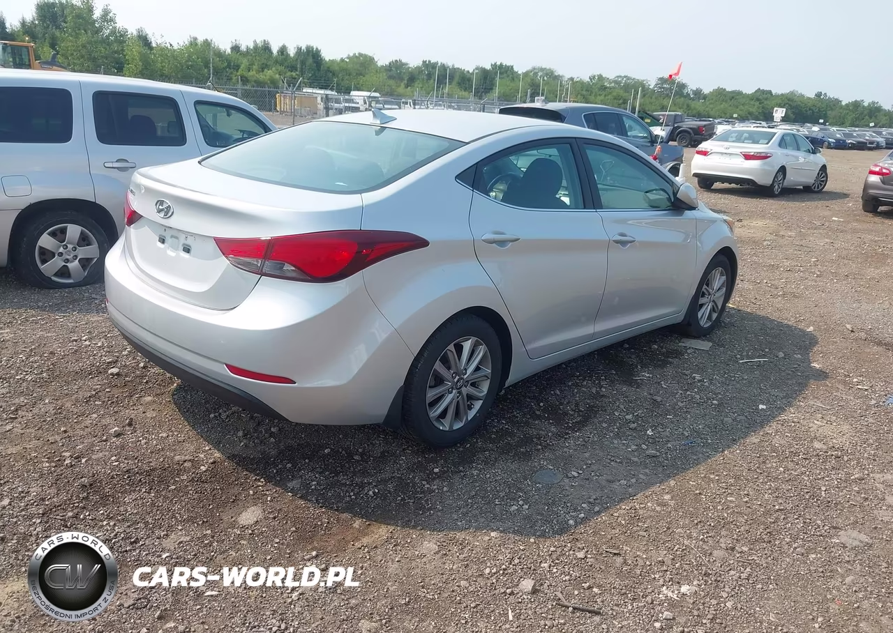 2015 Hyundai Elantra Se VIN:5NPDH4AE5FH608622 - 4