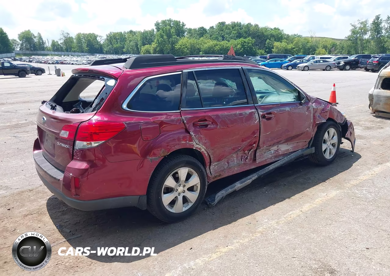 2011 Subaru Outback 2.5I Premium VIN:4S4BRCCCXB3373078 - 4
