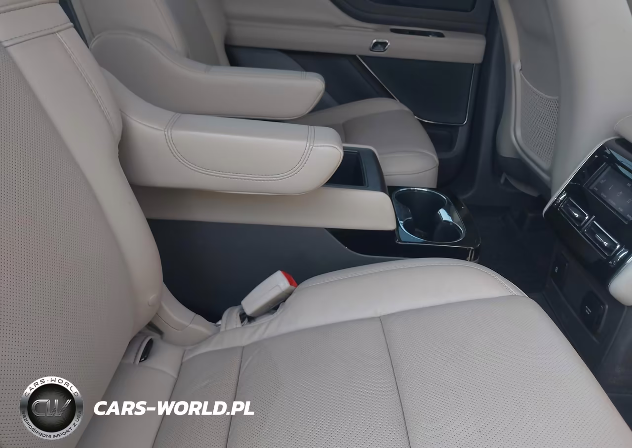 2023 Lincoln Aviator Reserve VIN:5LM5J7XC0PGL02085 - 8