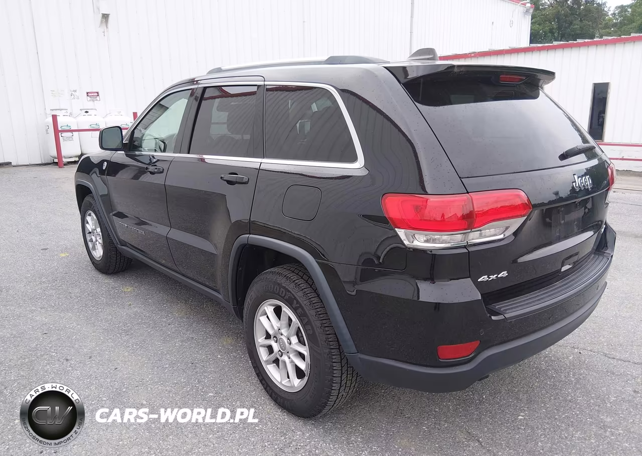 2019 Jeep Grand Cherokee Laredo E 4X4 VIN:1C4RJFAG2KC836932 - 3