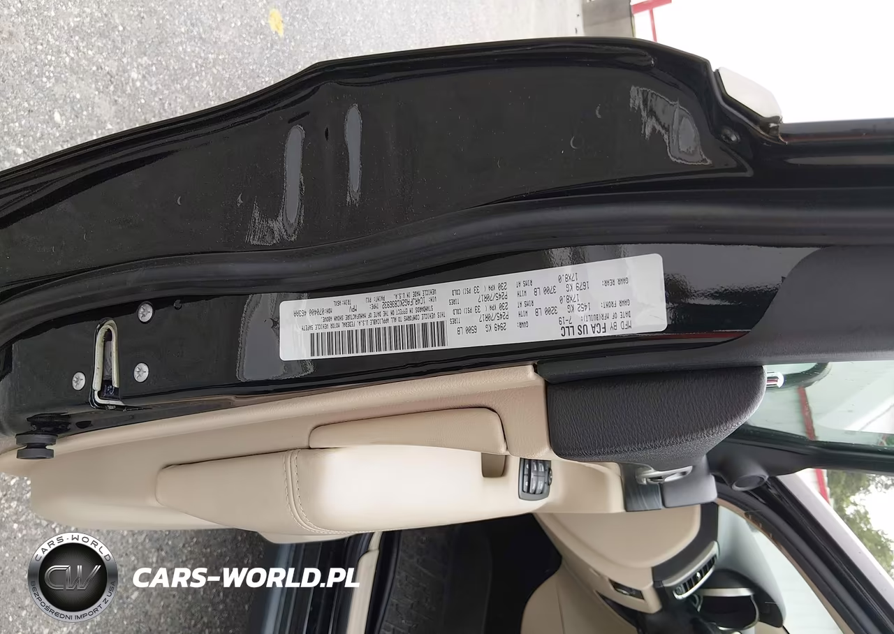 2019 Jeep Grand Cherokee Laredo E 4X4 VIN:1C4RJFAG2KC836932 - 9