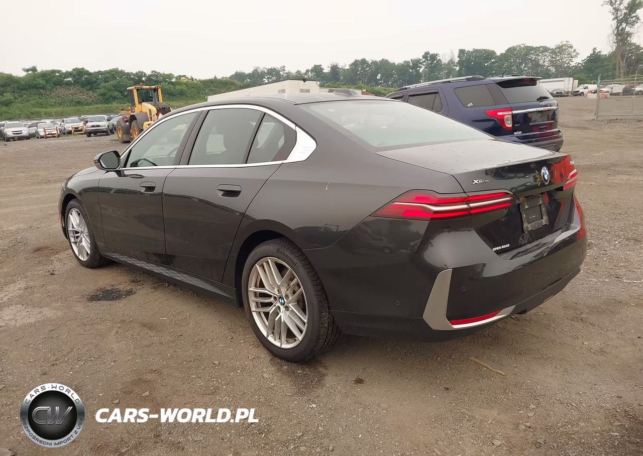 2024 BMW 530I xDrive VIN:WBA53FJ04RCP92810 - 3