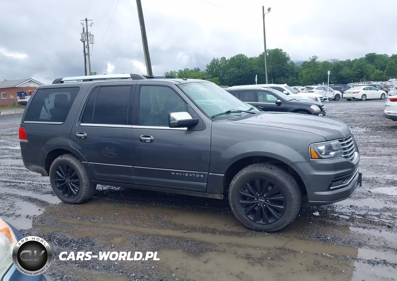 2015 Lincoln Navigator VIN:5LMJJ2JT8FEJ11115 - 13