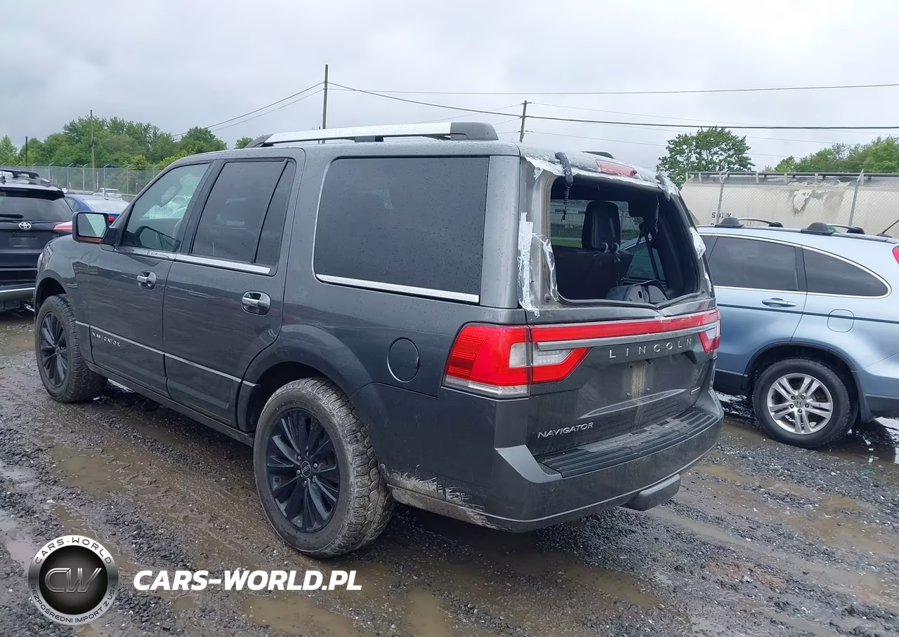 2015 Lincoln Navigator VIN:5LMJJ2JT8FEJ11115 - 3