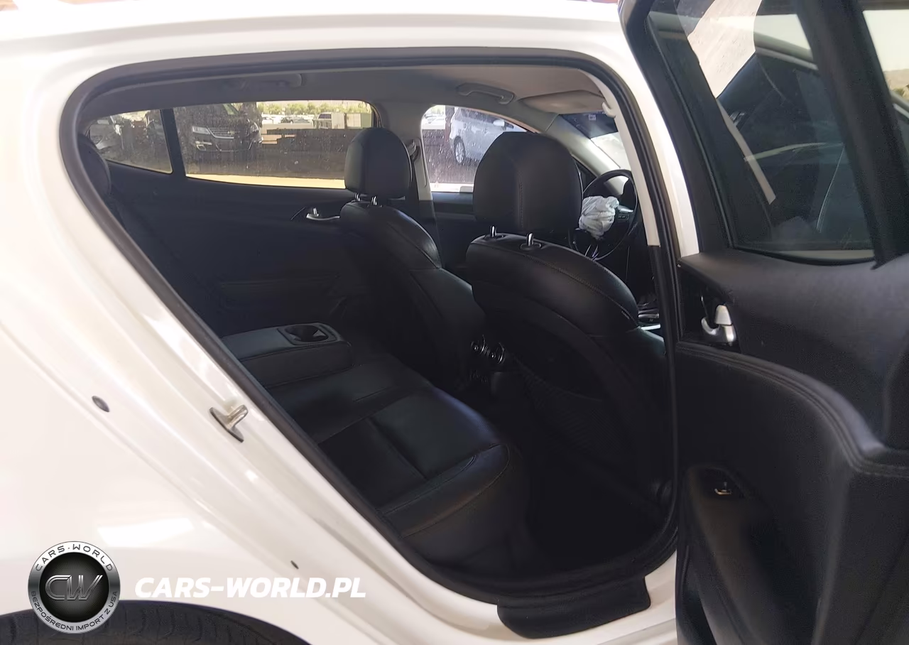 2019 Kia Stinger VIN:KNAE15LA4K6051454 - 8