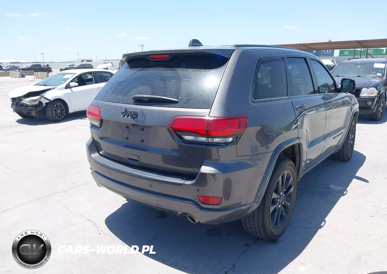 2019 Jeep Grand Cherokee Altitude 4X2 VIN:1C4RJEAG5KC597581 - 4