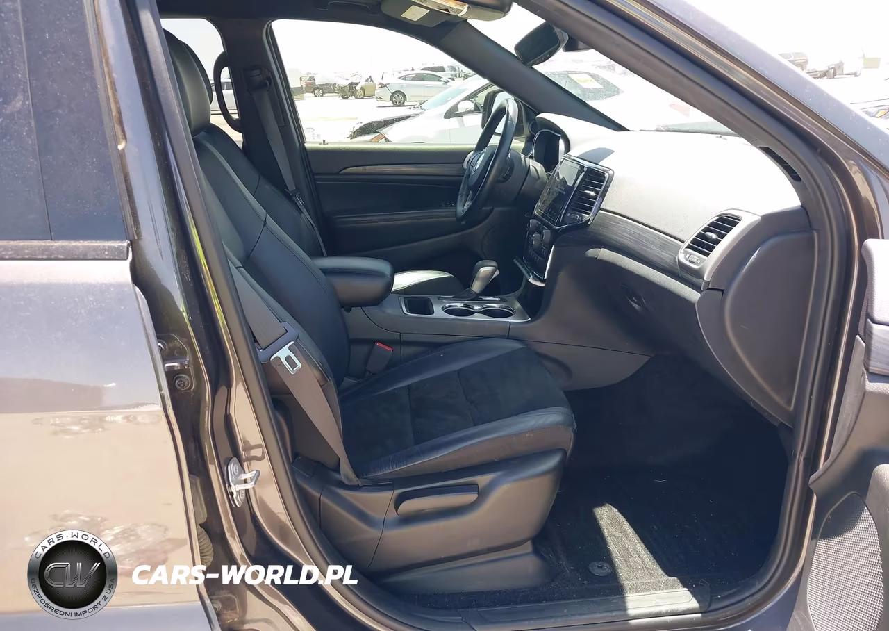2019 Jeep Grand Cherokee Altitude 4X2 VIN:1C4RJEAG5KC597581 - 5